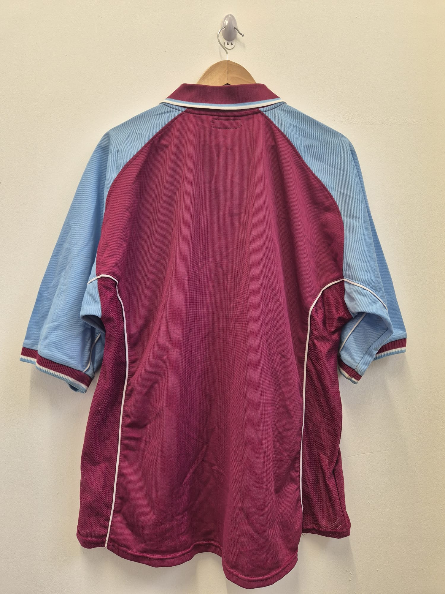 Aston Villa 2000/2001 Home Shirt Medium – The 12th Man Retro