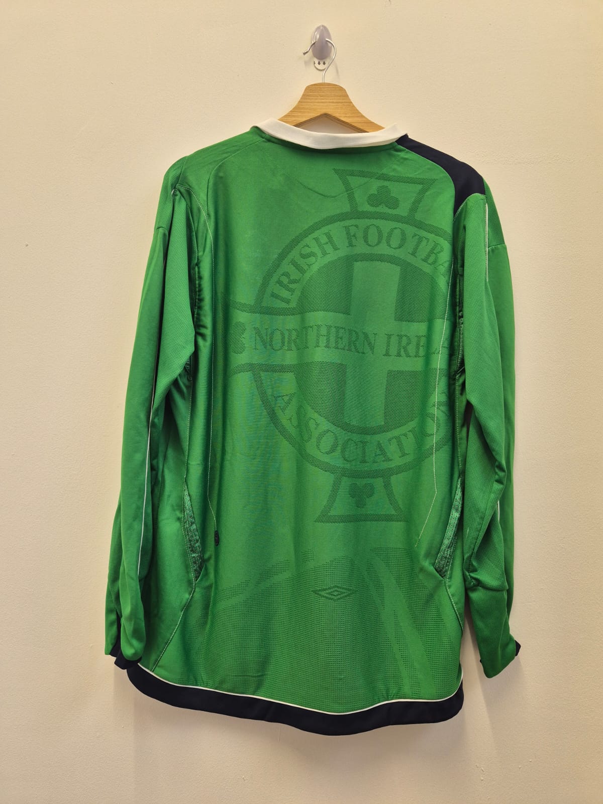 Northern Ireland 2006 Home Shirt Medium