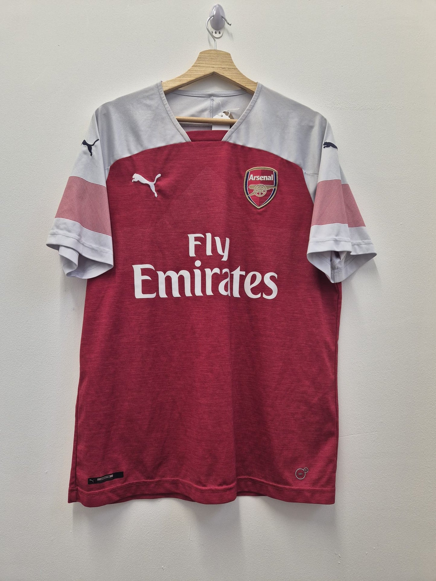 Arsenal 2018/19  Home Shirt Large