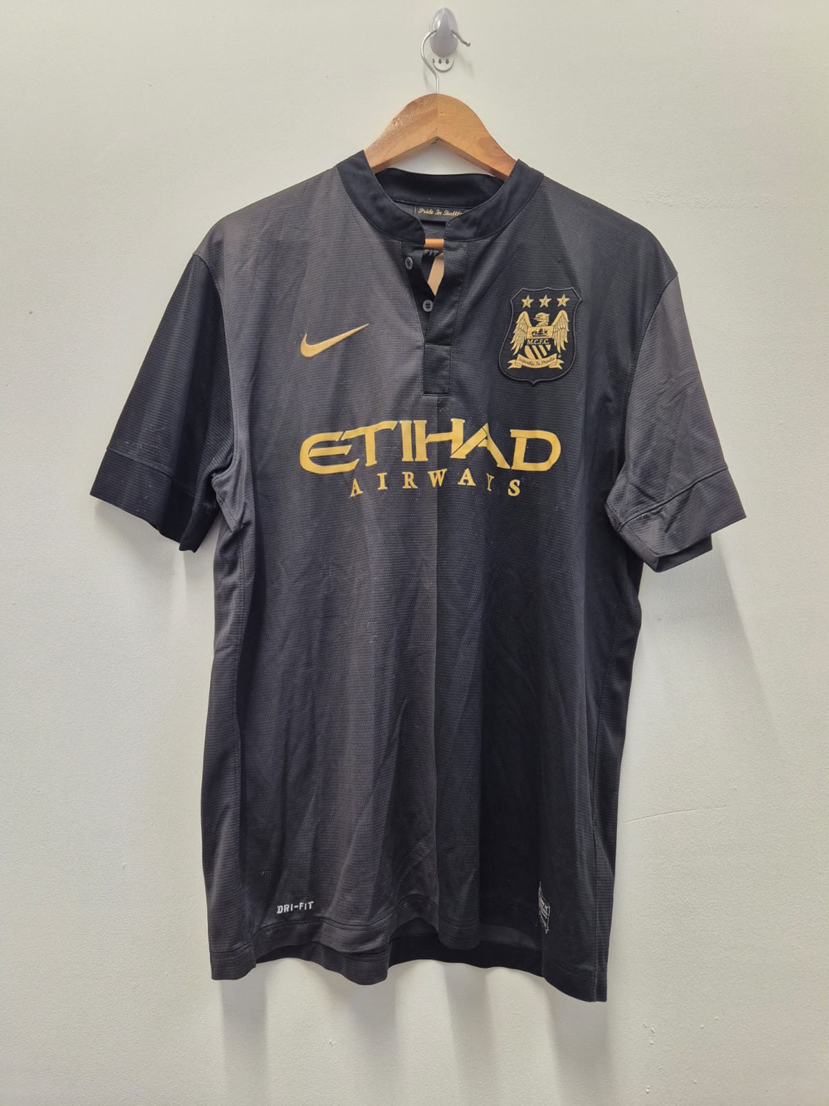 Manchester City 'Zabaleta 5' 2013/14 Away Shirt Large