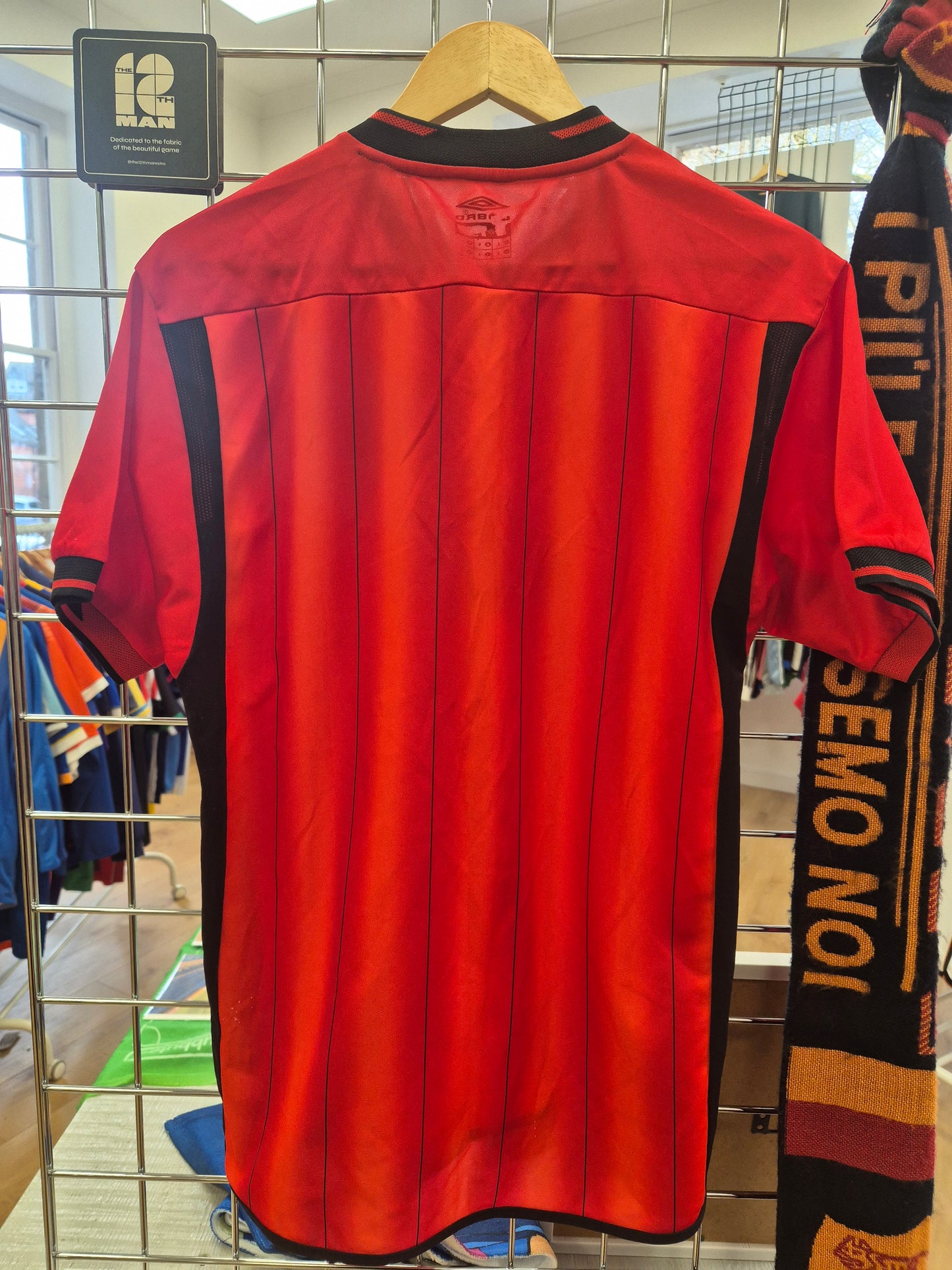 Galatasaray 2003/04 Third Shirt Small