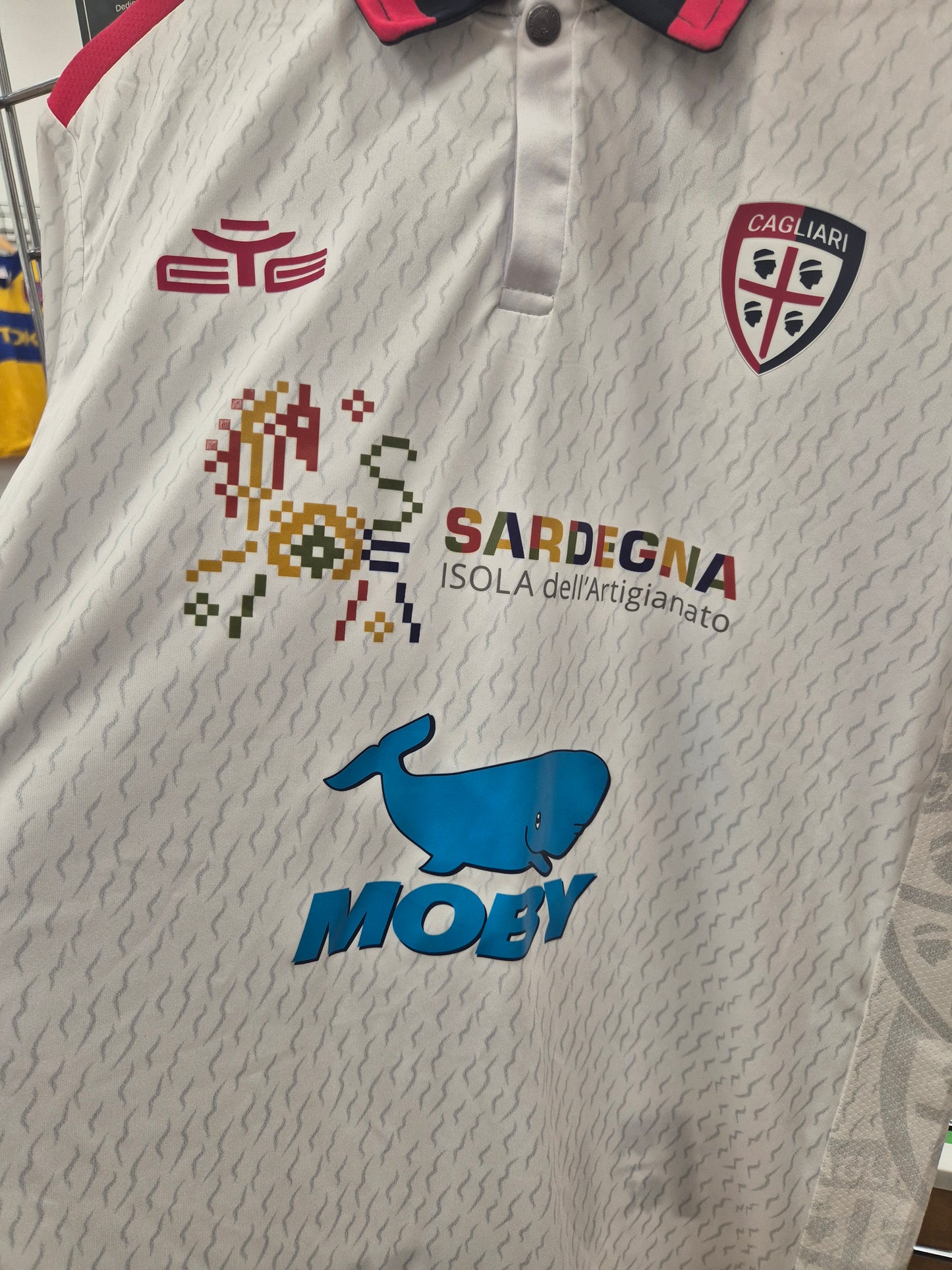 Cagliari Calcio 2023/24 Away Shirt Large