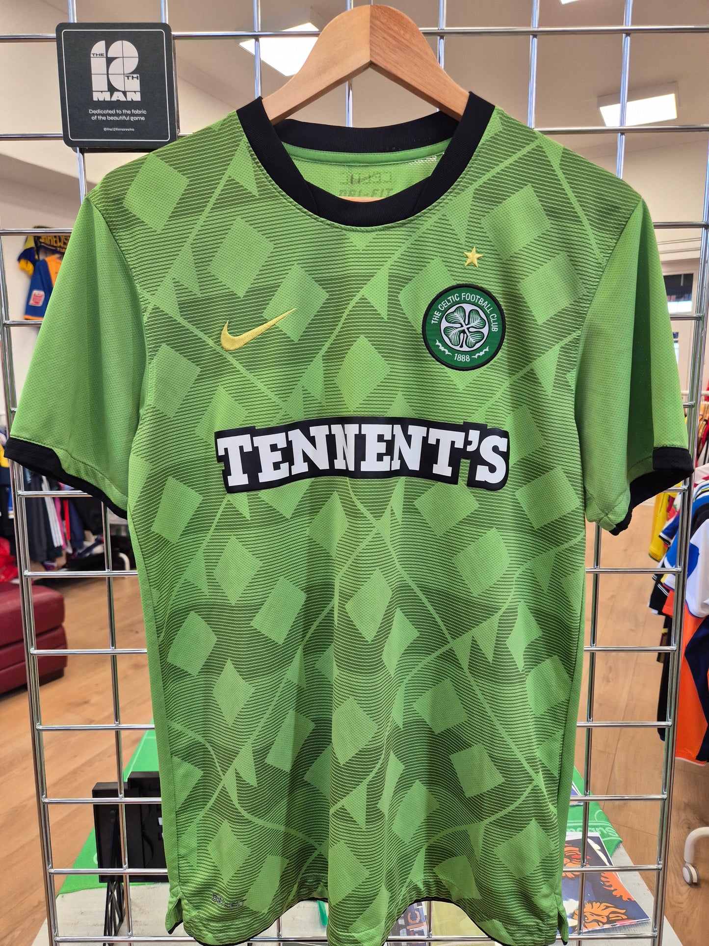 Celtic 2010/11 Away Shirt Medium