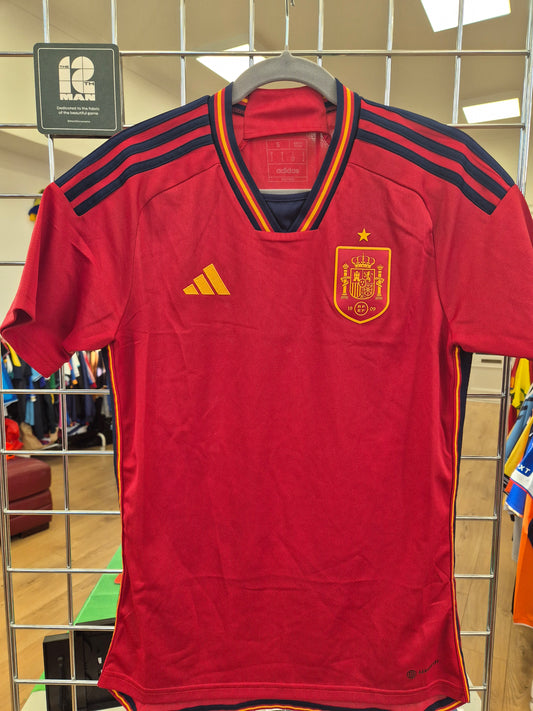 Spain 2022/23 Home Shirt Small