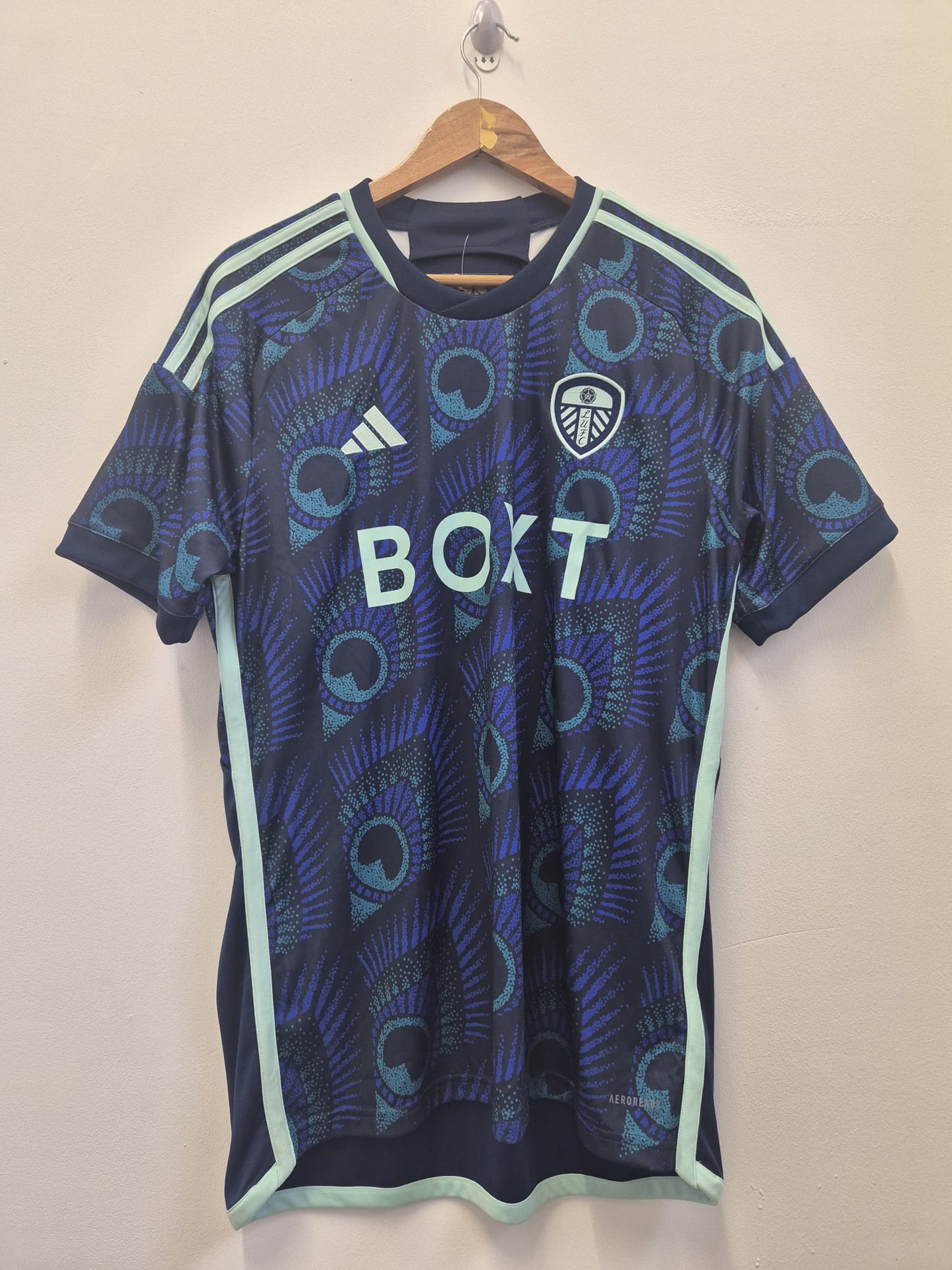Leeds 2023/34 Away Shirt Large