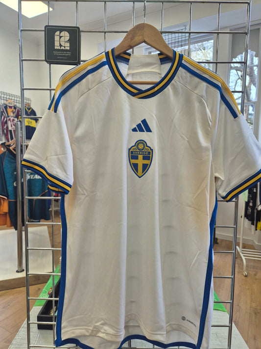 Sweden 2022/23 Away Shirt XL
