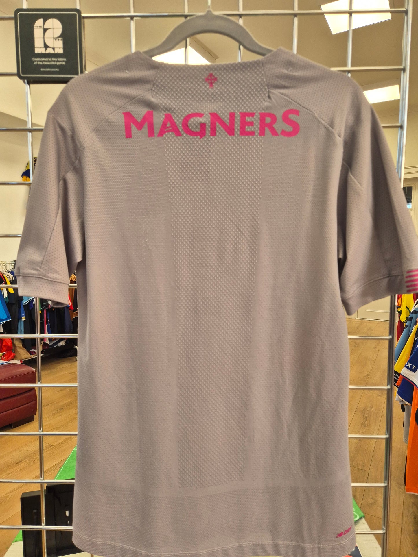 Celtic 2019/20 Third Shirt Medium