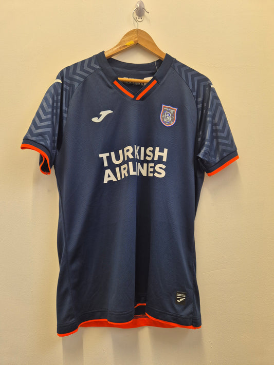 Istanbul Basaksehir 2022/23 Away Shirt X-Large