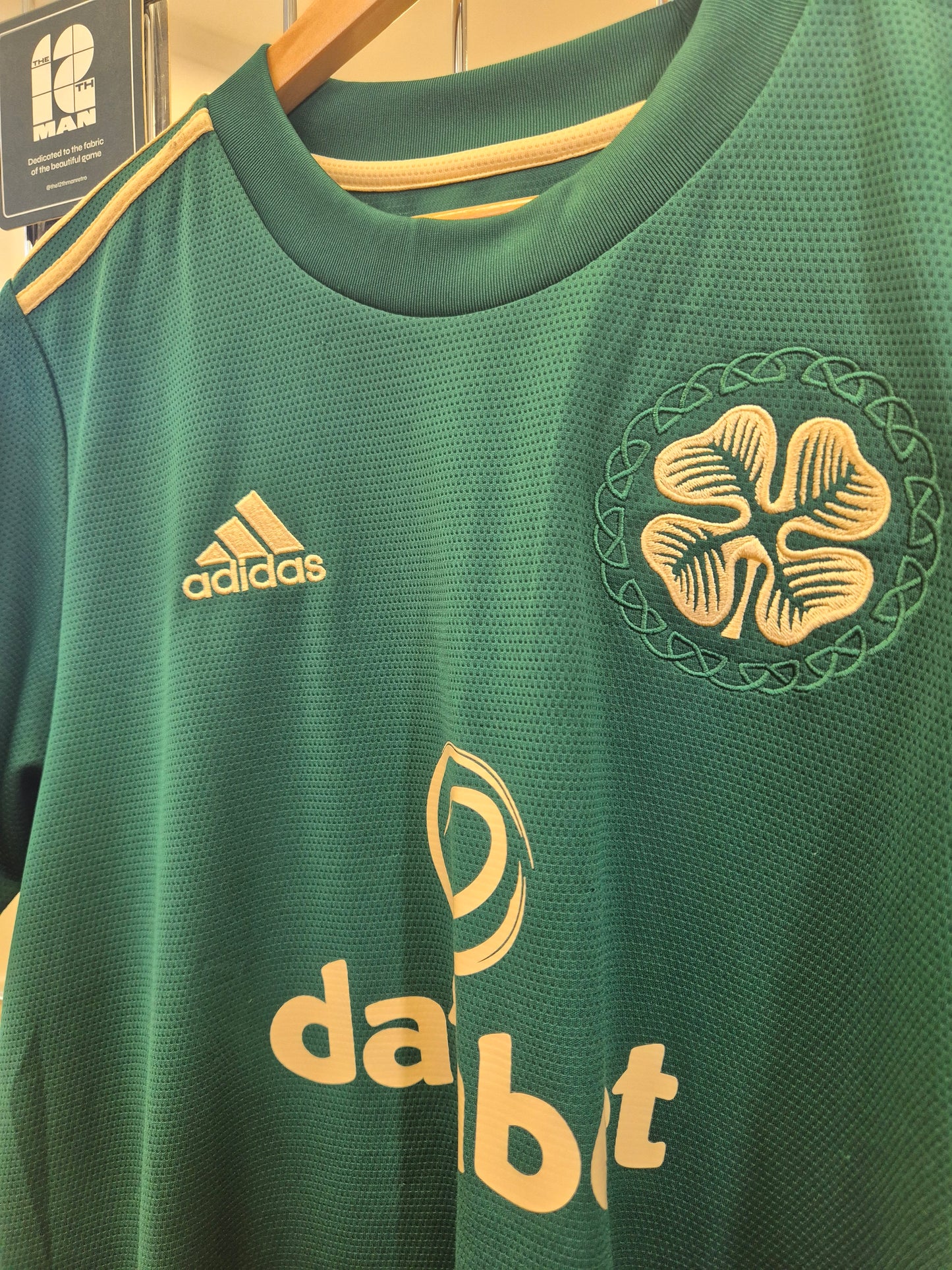 Celtic 2021/22 Away Shirt Large