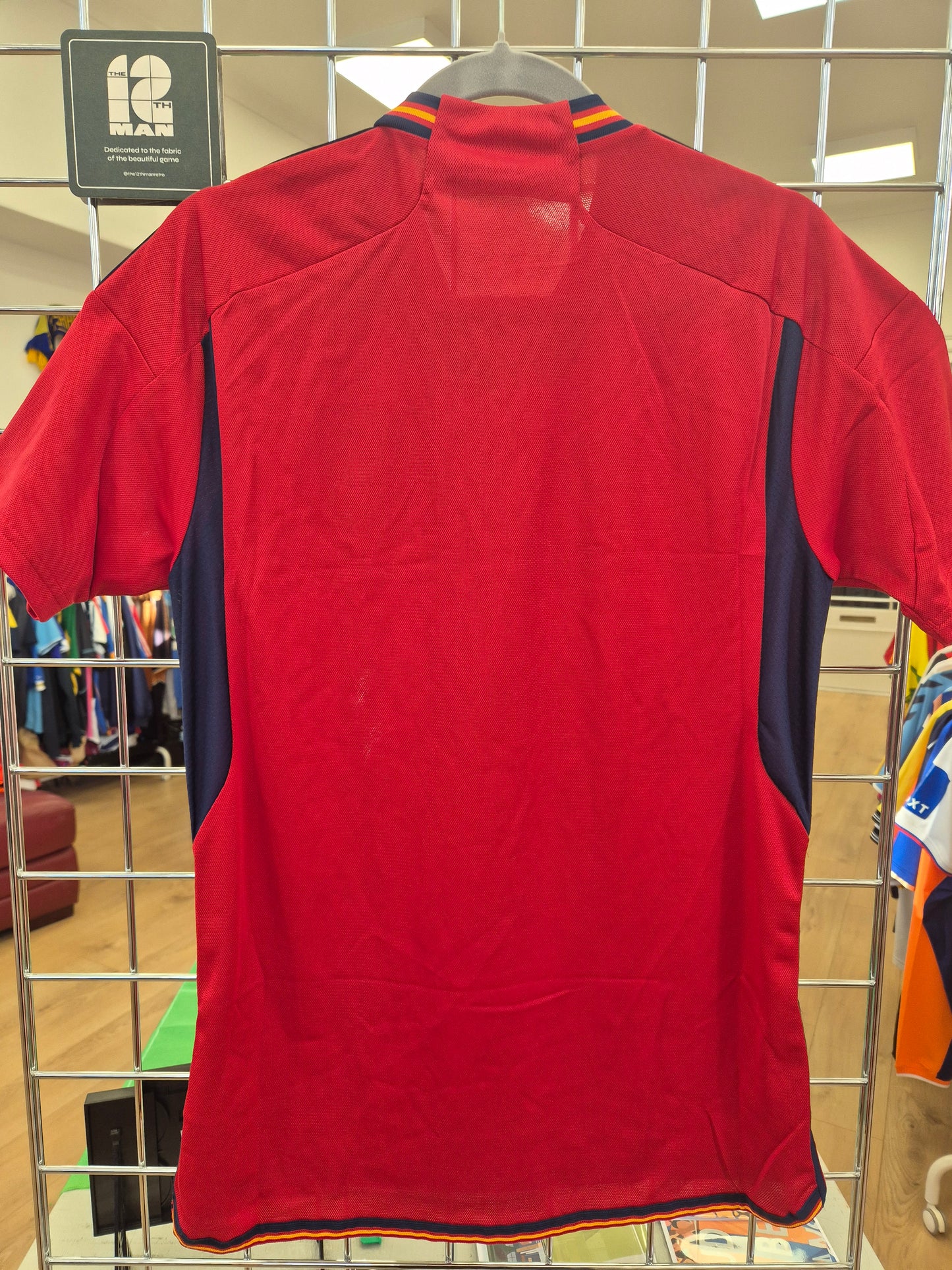 Spain 2022/23 Home Shirt Small