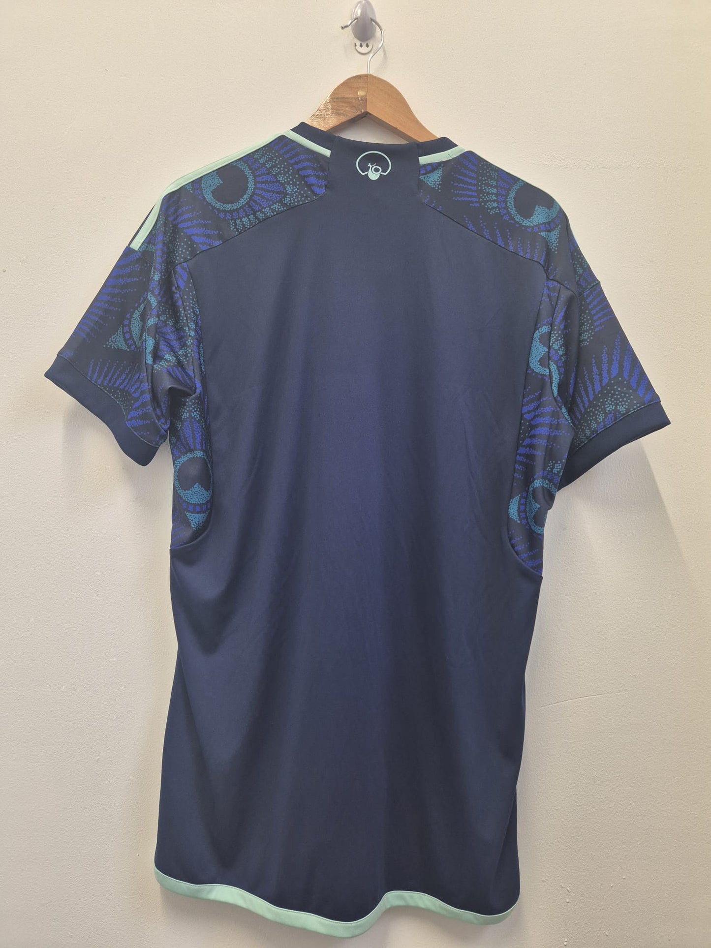 Leeds 2023/34 Away Shirt Large