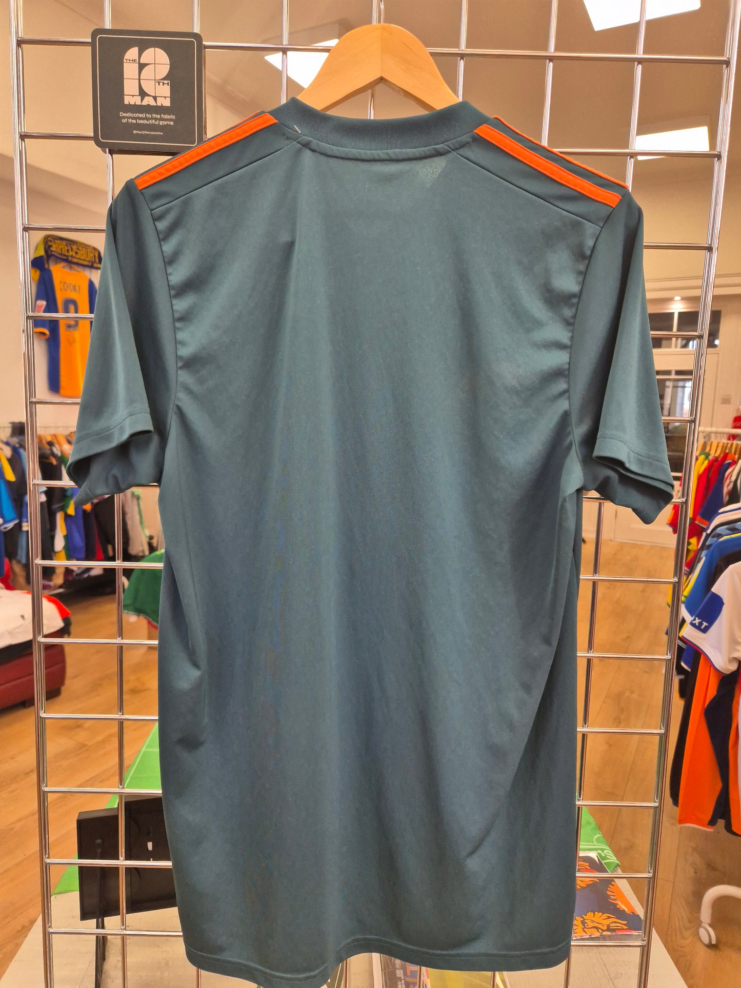 Ajax 2019/20 Away Shirt Large