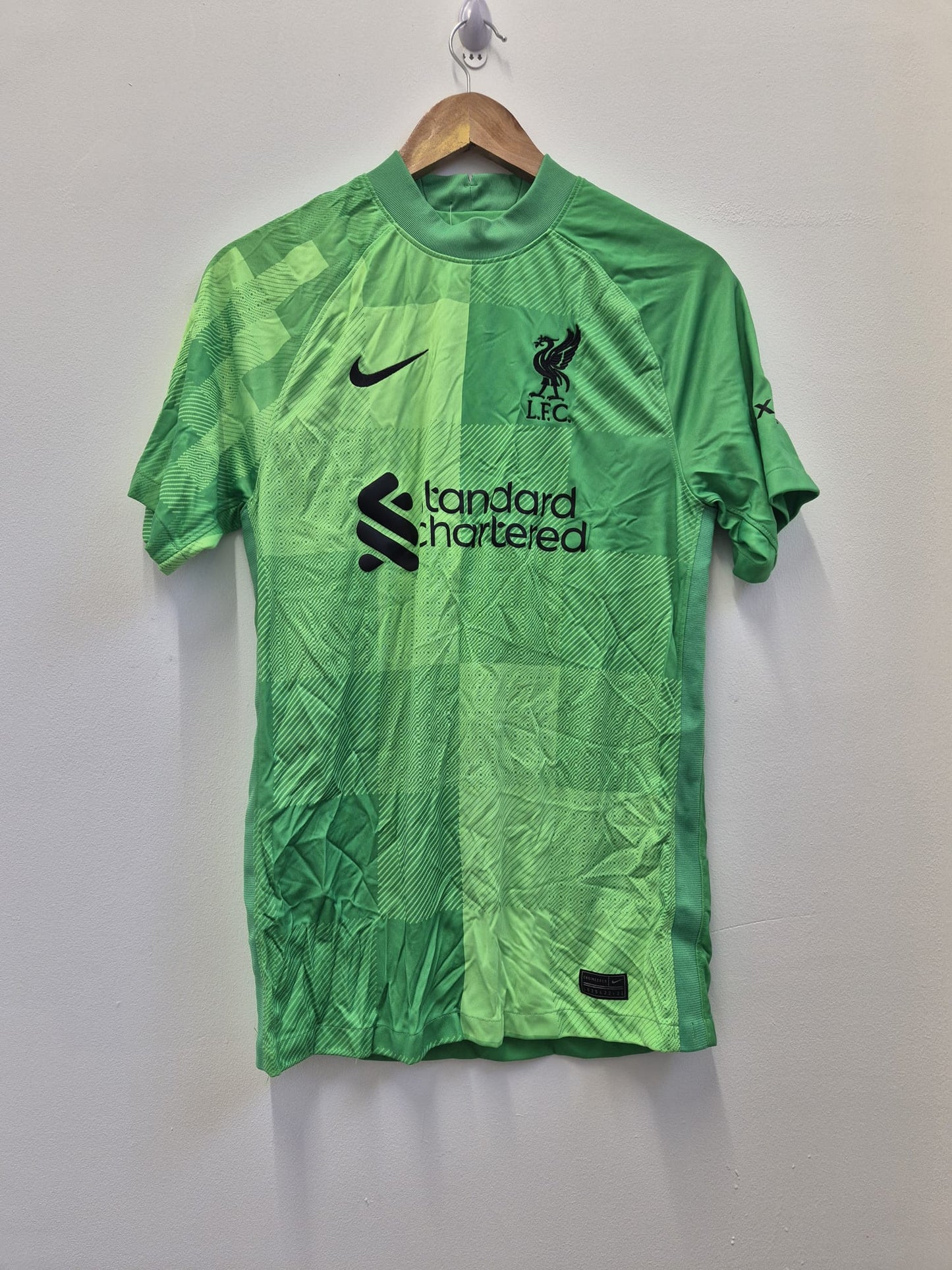 Liverpool 2021/22 Goalkeeper Shirt Small