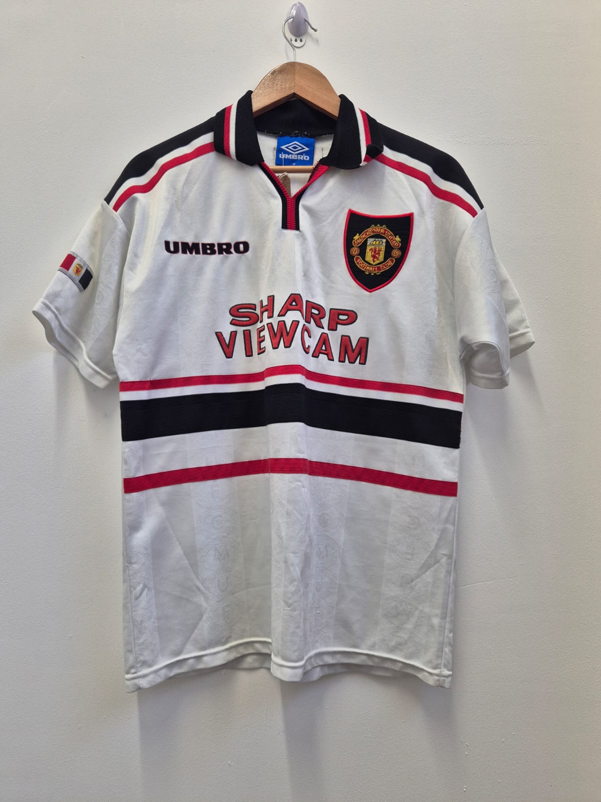 Manchester United 1997/99 Away Shirt Medium
