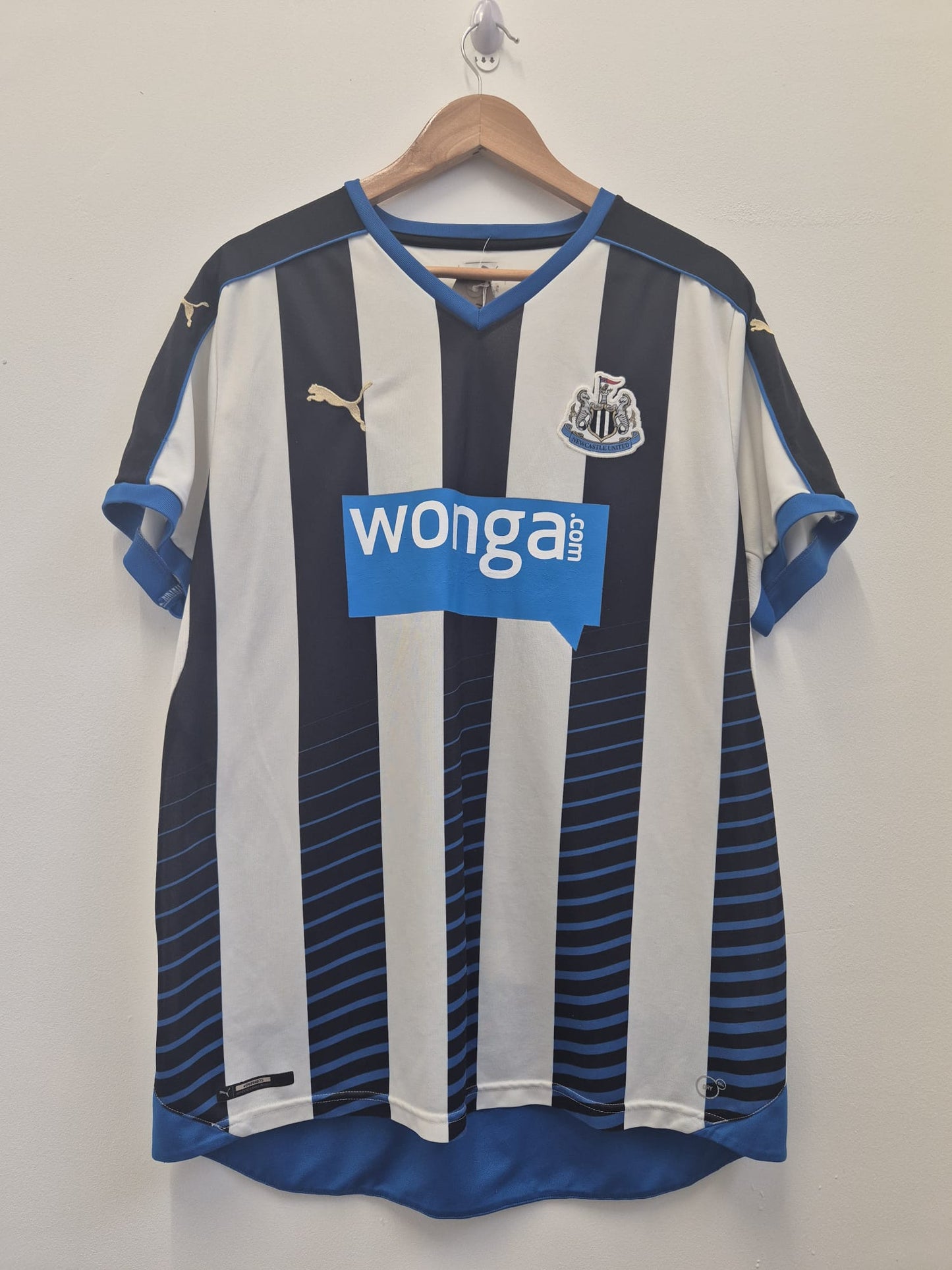 Newcastle United 2015/16 Home Shirt XL