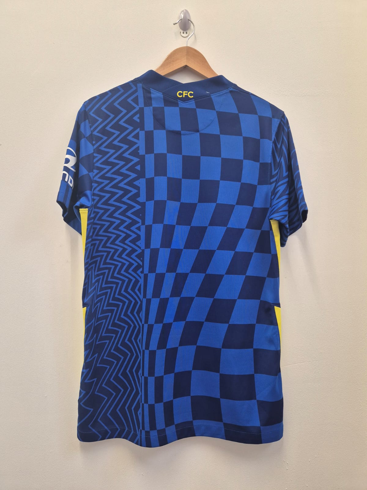 Chelsea 2021/22  Home Shirt Medium