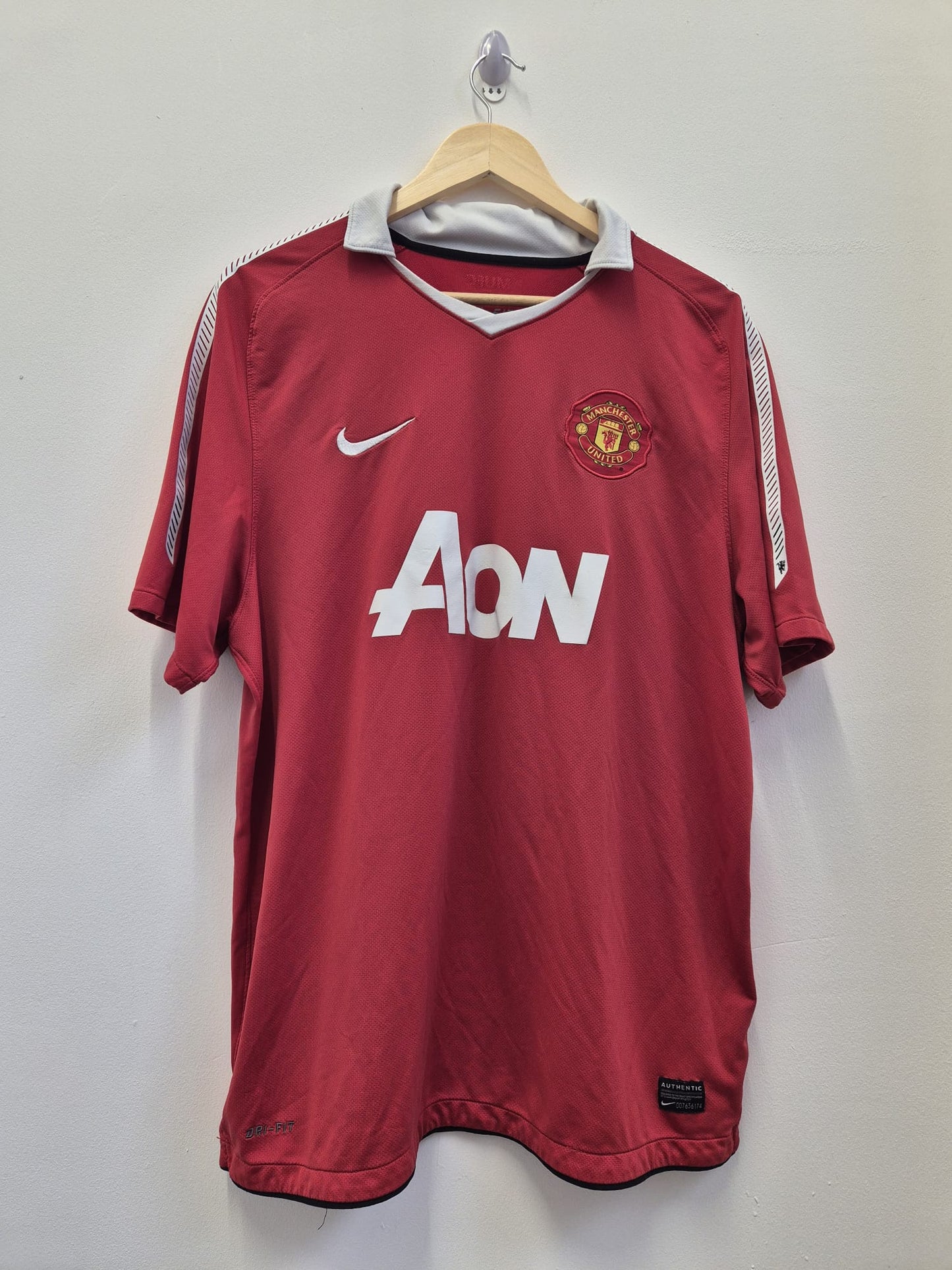 Manchester United 2010/11 Home Shirt XL