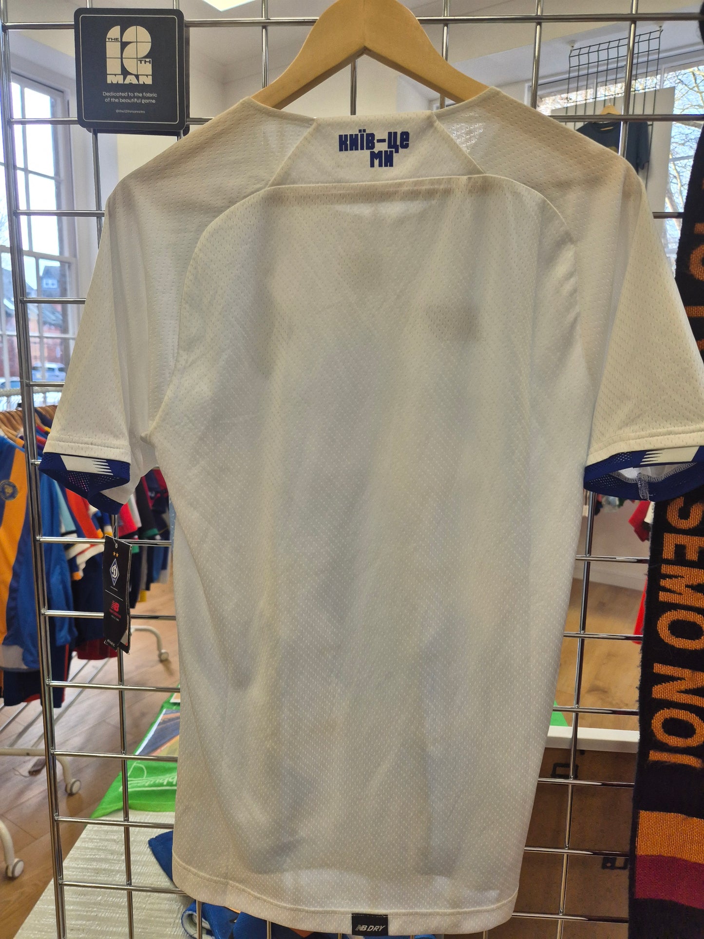 Dynamo Kiev 2021/22 Home Shirt Medium