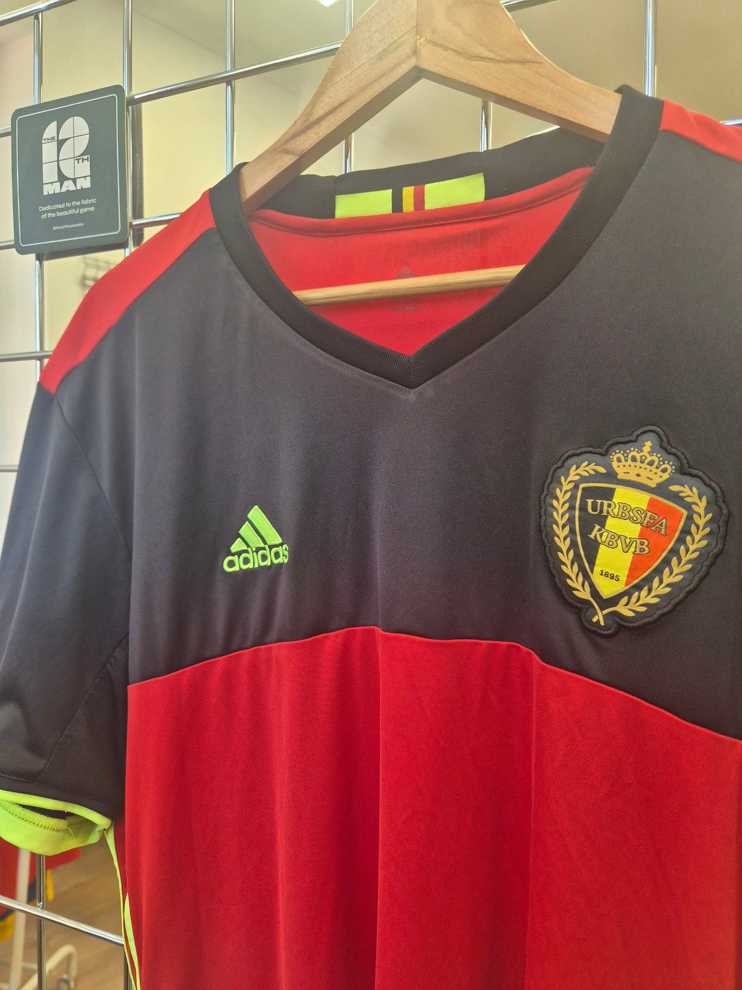 Belgium 2016/17 Home Shirt XL
